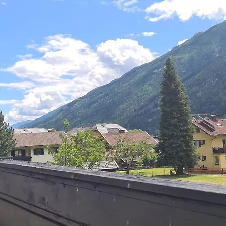 Bergglueck Im Moelltal Lägenhet