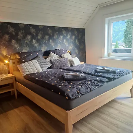 Bergglueck Im Moelltal Lägenhet *